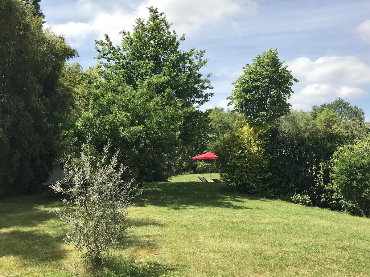 Les Arbres Rouges Bed and Breakfast Sucé Exteriör bild